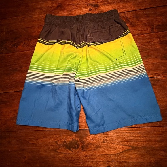 Boys Shorts Lot Size 10/12 Reebok Old Navy and Wrangler Champion bonus swimsuit - Picture 13 of 16